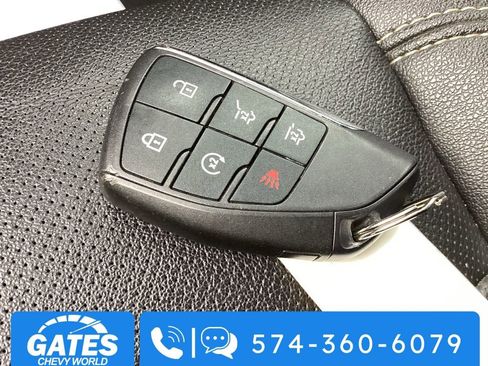 Used 2023 Chevrolet Suburban Premier image 34