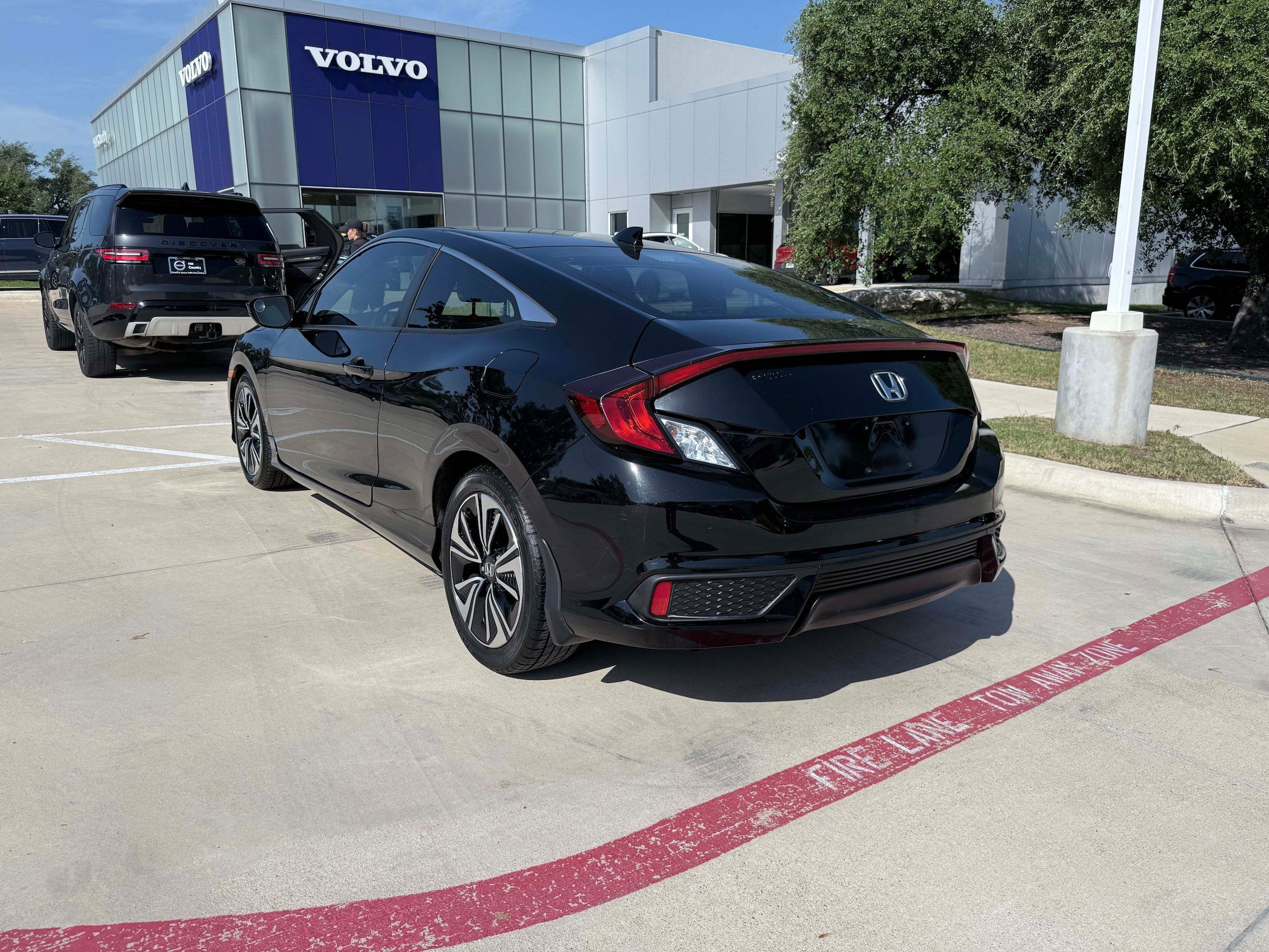 Used 2017 Honda Civic EX-T image 4