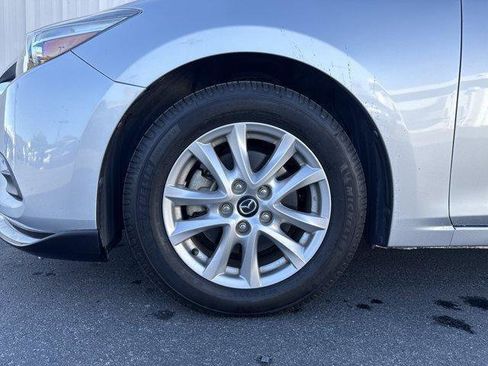 Used 2017 MAZDA MAZDA3 Sport w/ Preferred Equipment Package image 5