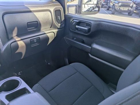 Used 2022 Chevrolet Silverado 2500 Custom w/ Custom Value Package image 15