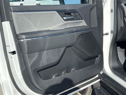 New 2026 GMC Sierra EV Elevation image 10