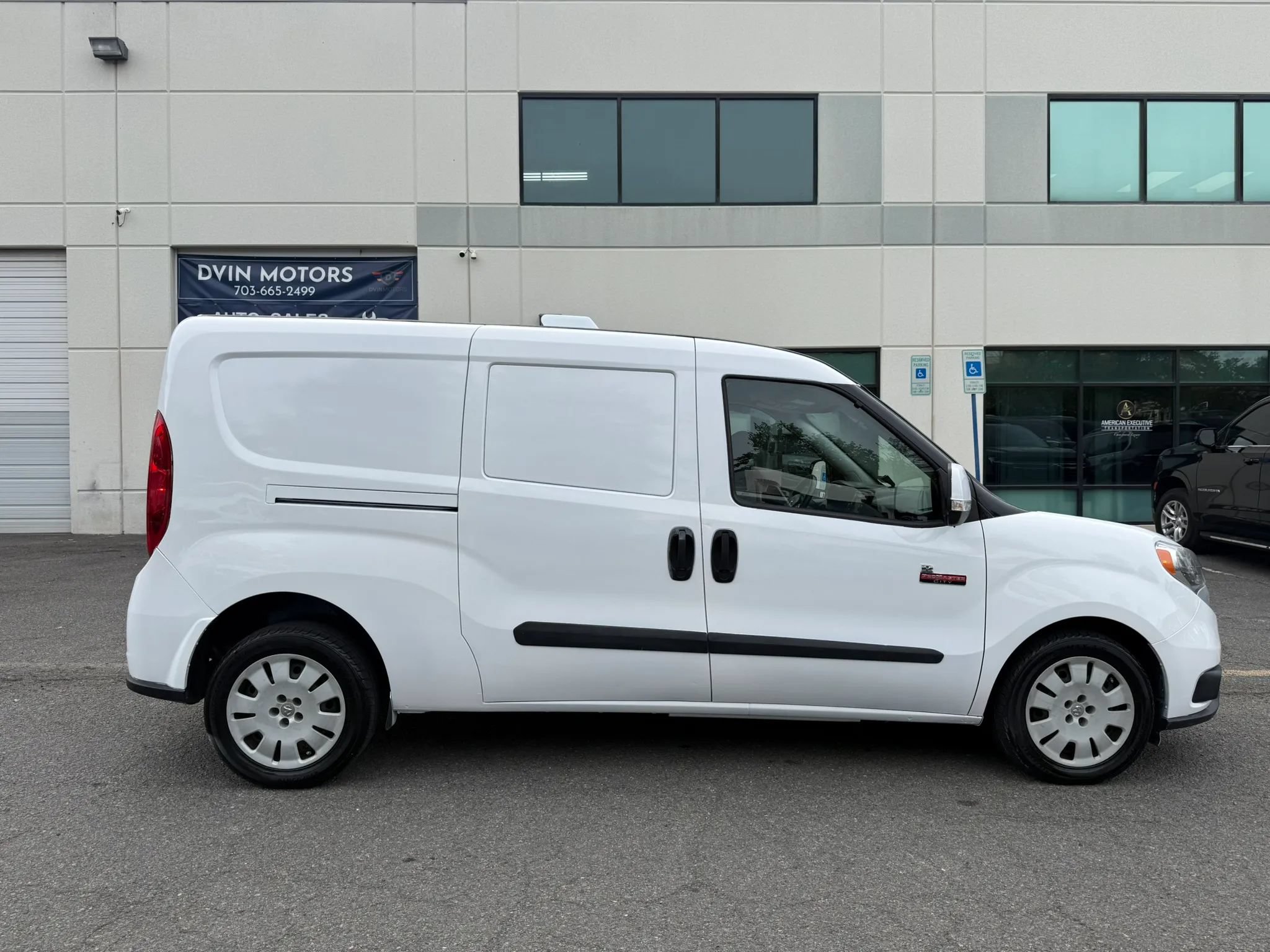 Used 2018 RAM ProMaster City Tradesman SLT FWD image 3