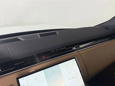 New 2026 Land Rover Range Rover SE image 29