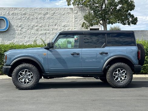 New 2025 Ford Bronco Badlands image 7