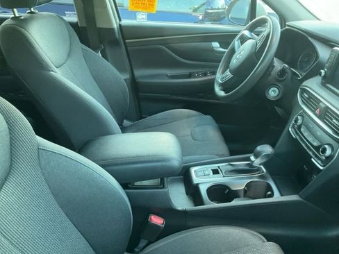Used 2019 Hyundai Santa Fe SE FWD image 4