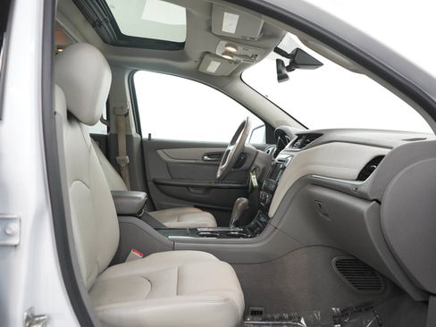 Used 2016 Chevrolet Traverse LTZ AWD/4WD image 13