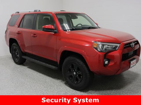 Used 2024 Toyota 4Runner SR5 image 4