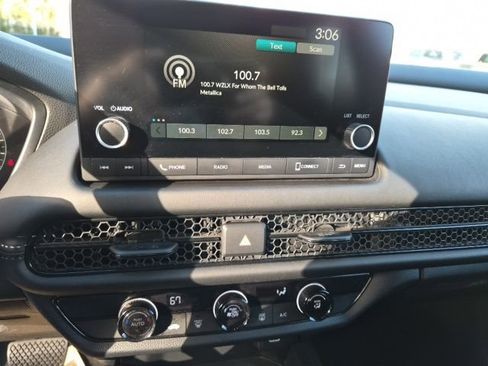 Used 2023 Honda HR-V LX image 22