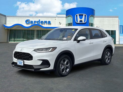 Used 2027 Honda HR-V LX image 3