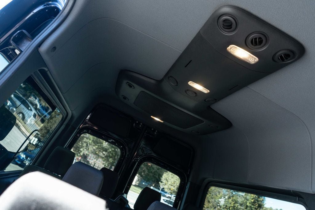 Used 2025 Mercedes-Benz Sprinter 2500 image 13