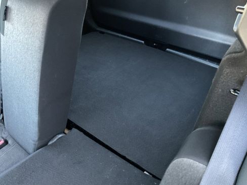 Used 2025 Nissan Kicks SV image 17