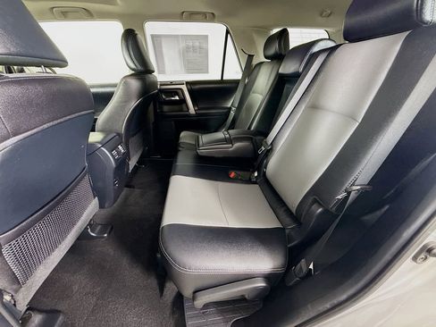 Certified 2018 Toyota 4Runner SR5 Premium image 24