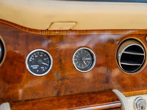 Used 2000 Rolls-Royce Corniche RWD image 27