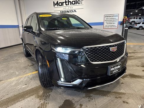 Used 2025 Cadillac XT6 Premium Luxury image 3