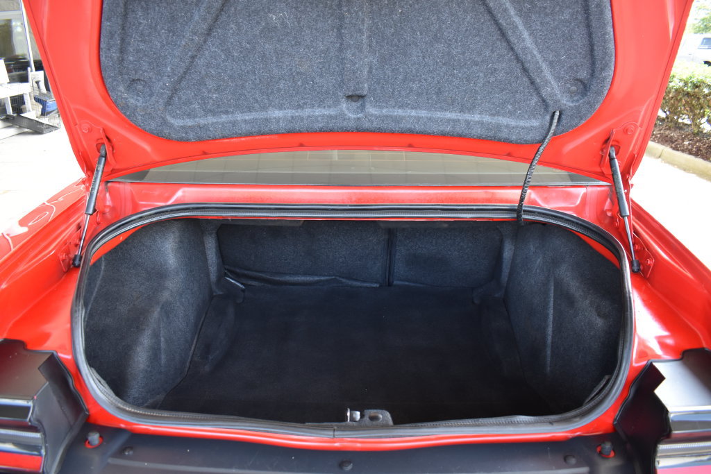 Used 2019 Dodge Challenger R/T RWD image 11