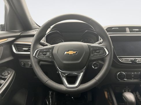 Used 2022 Chevrolet TrailBlazer ACTIV w/ Technology Package AWD/4WD image 12