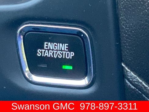 Used 2023 GMC Acadia SLT w/ Preferred Package AWD/4WD image 18
