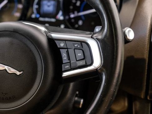 Used 2018 Jaguar F-PACE Prestige AWD/4WD image 26