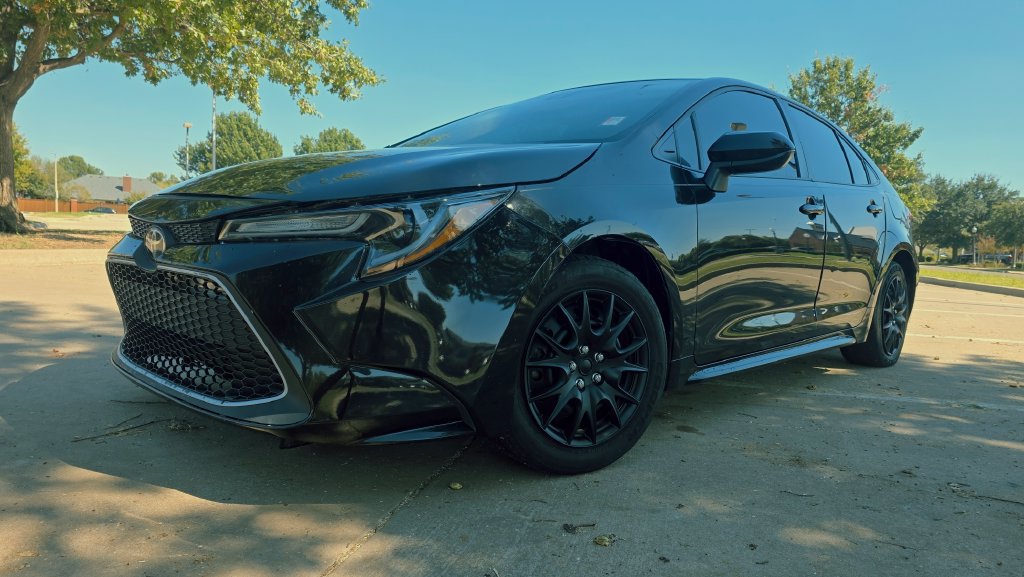Used 2021 Toyota Corolla LE FWD image 4