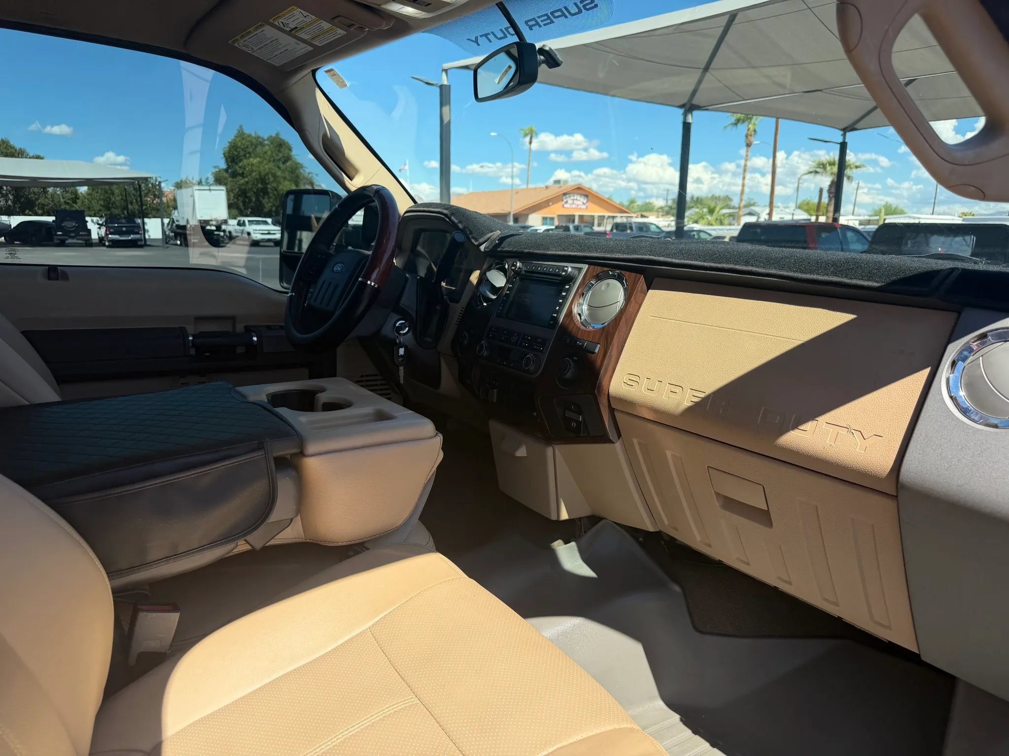 Used 2012 Ford F250 Lariat w/ Lariat Interior Pkg AWD/4WD image 26