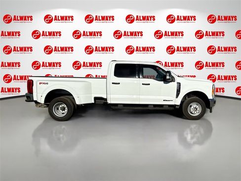 Used 2023 Ford F350 XLT w/ FX4 Off-Road Package image 5