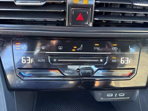 Used 2025 Volkswagen Jetta Sport image 17