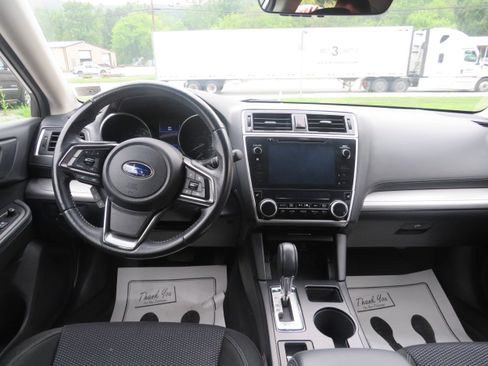 Used 2019 Subaru Outback 2.5i Premium AWD/4WD image 9