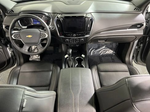 Used 2023 Chevrolet Traverse LT w/ LT Premium Package AWD/4WD image 9