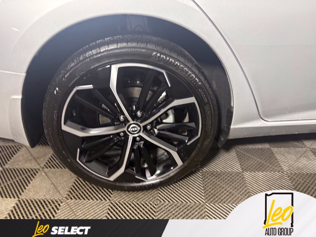 Used 2025 Nissan Altima 2.5 SR w/ SR Premium Package AWD/4WD image 25