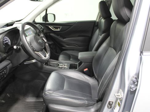 Used 2020 Subaru Forester Touring image 3