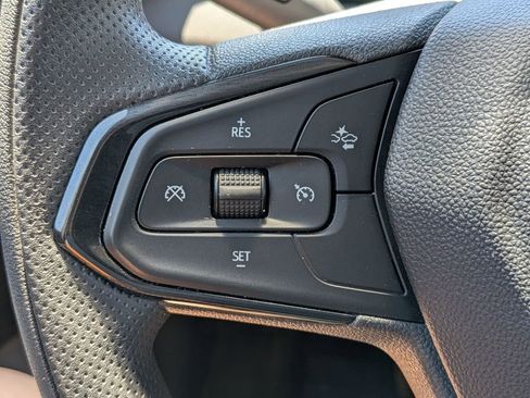 Used 2025 Chevrolet TrailBlazer LT AWD/4WD image 19