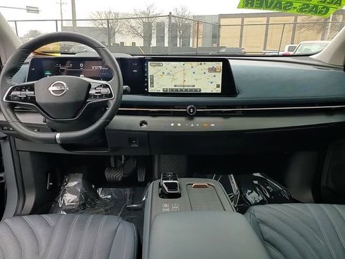 Used 2023 Nissan Ariya image 11