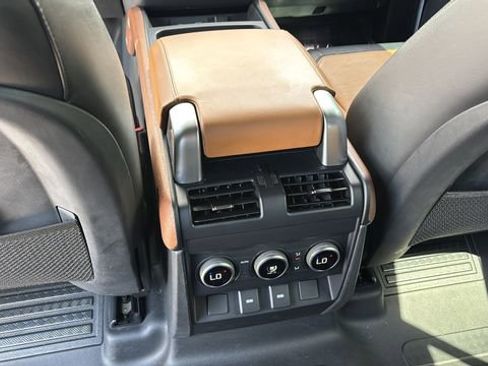 Used 2023 Land Rover Defender 130 X-Dynamic SE AWD/4WD image 21