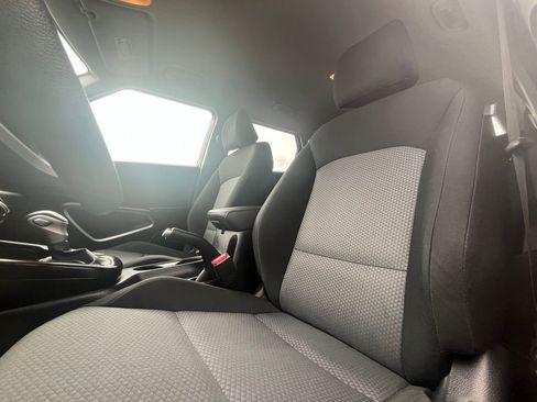 Used 2025 Kia Soul LX w/ LX Technology Package FWD image 24