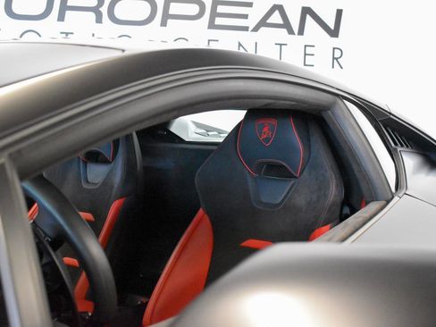 Used 2023 Lamborghini Huracan Tecnica image 20