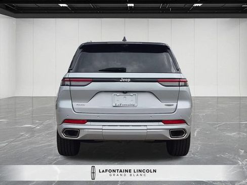 Used 2022 Jeep Grand Cherokee Summit AWD/4WD image 4