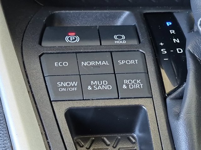 Used 2024 Toyota RAV4 XLE AWD/4WD image 20