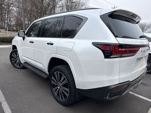 Used 2024 Lexus LX 600 4WD w/ Appearance Package image 5