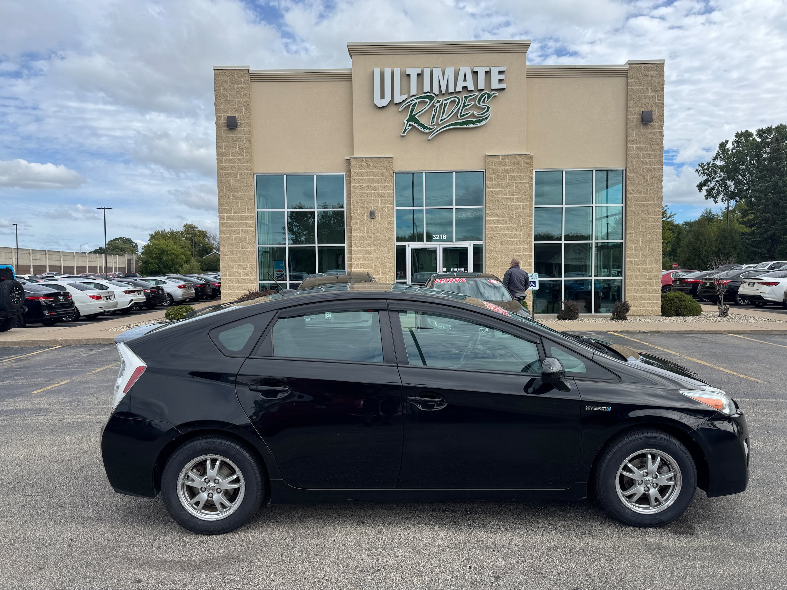 Used 2010 Toyota Prius Three FWD image 1