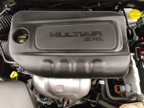 Used 2019 Jeep Cherokee Latitude w/ Popular Appearance Group image 30