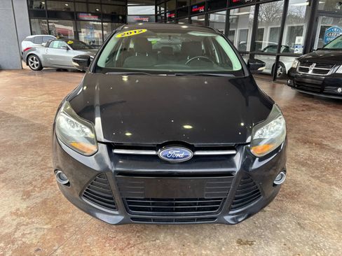 Used 2012 Ford Focus Titanium w/ Titanium Handling Pkg image 2