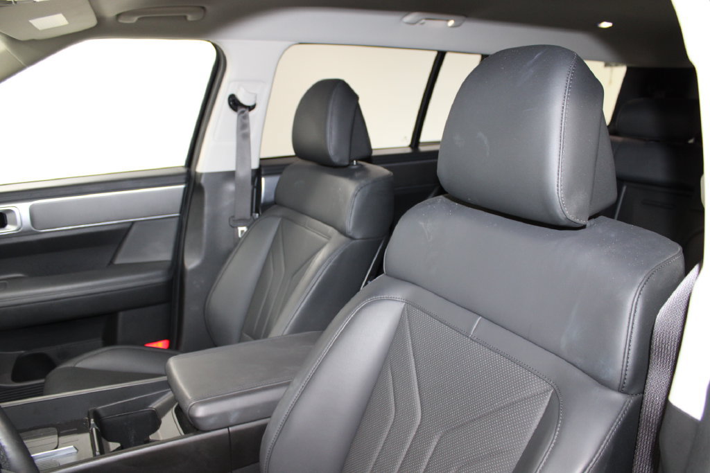 Used 2026 Hyundai Santa Fe SEL FWD image 13