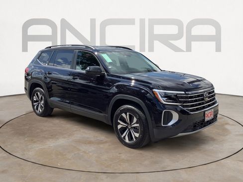 New 2026 Volkswagen Atlas SE image 2