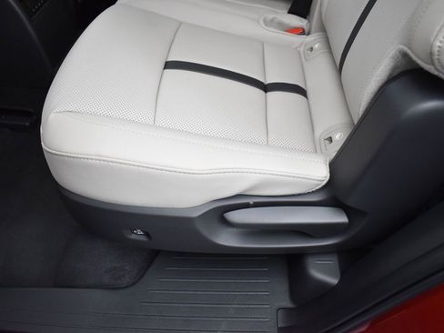 Certified 2025 MAZDA CX-90 3.3 Turbo w/ Preferred Package image 26