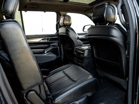 Used 2024 Jeep Wagoneer Series II w/ Convenience Group I image 40