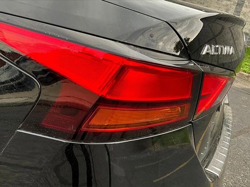 Used 2019 Nissan Altima 2.5 SV image 23