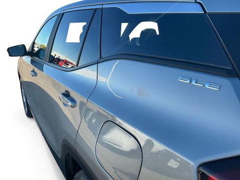 Used 2024 GMC Terrain SLE image 21