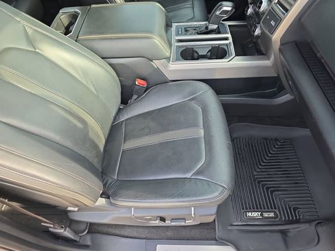 Used 2015 Ford F150 Platinum w/ Equipment Group 701A Luxury AWD/4WD image 10