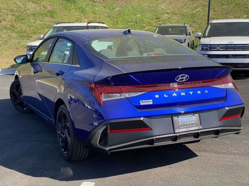 New 2026 Hyundai Elantra SEL Sport Premium FWD image 4