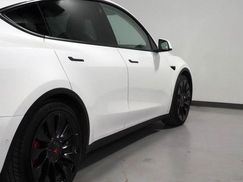 Used 2022 Tesla Model Y Performance image 47